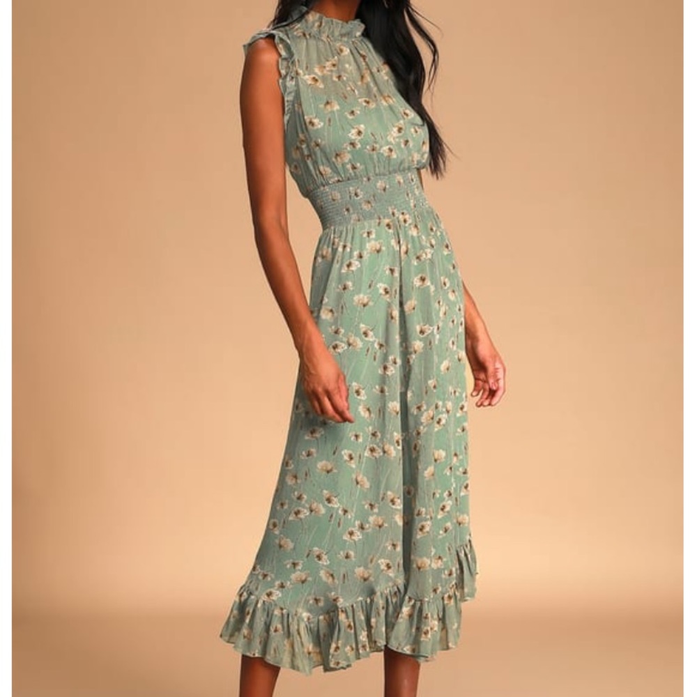 Lulu’s sage green floral mock neck midi dress